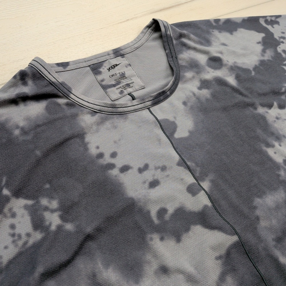 Nike Yoga T-Shirt‎ Mens LT Tall Dri-FIT Camo Allover Print Short-Sleeve Gridiron